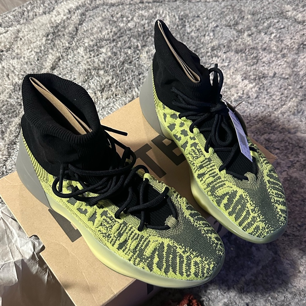 NEW MENS ADIDAS YEEZY BASKETBALL KNIT YZY BSKTBL ENERGY GLOW SIZE 13 SHOES